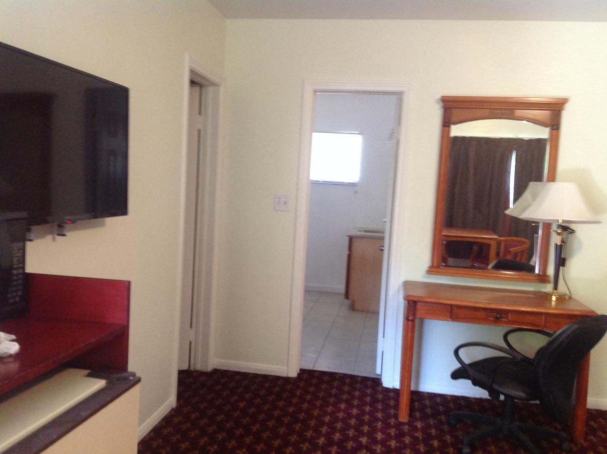 Elsinore Hotsprings Motel レイクエルシノア エクステリア 写真