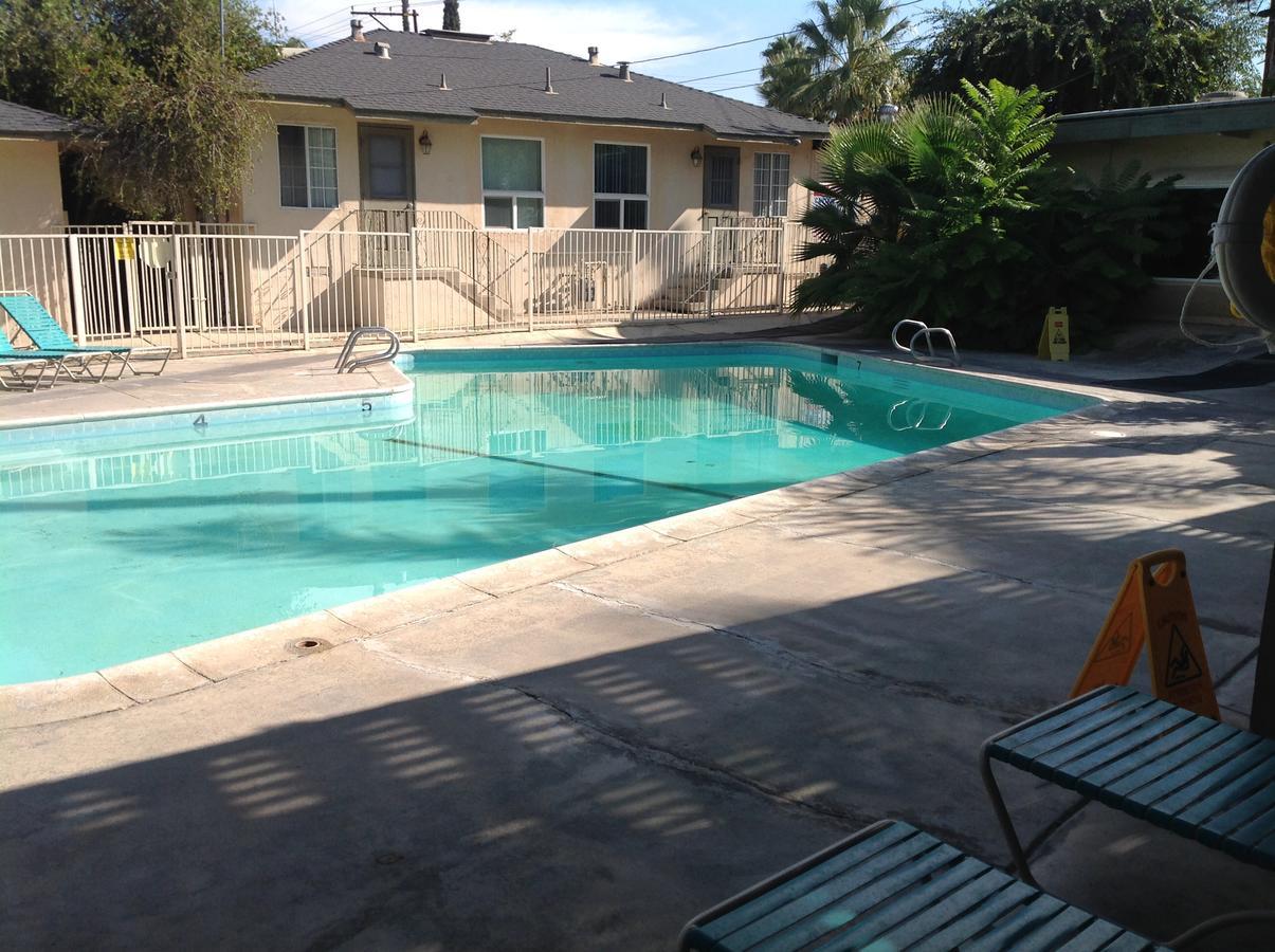 Elsinore Hotsprings Motel レイクエルシノア エクステリア 写真